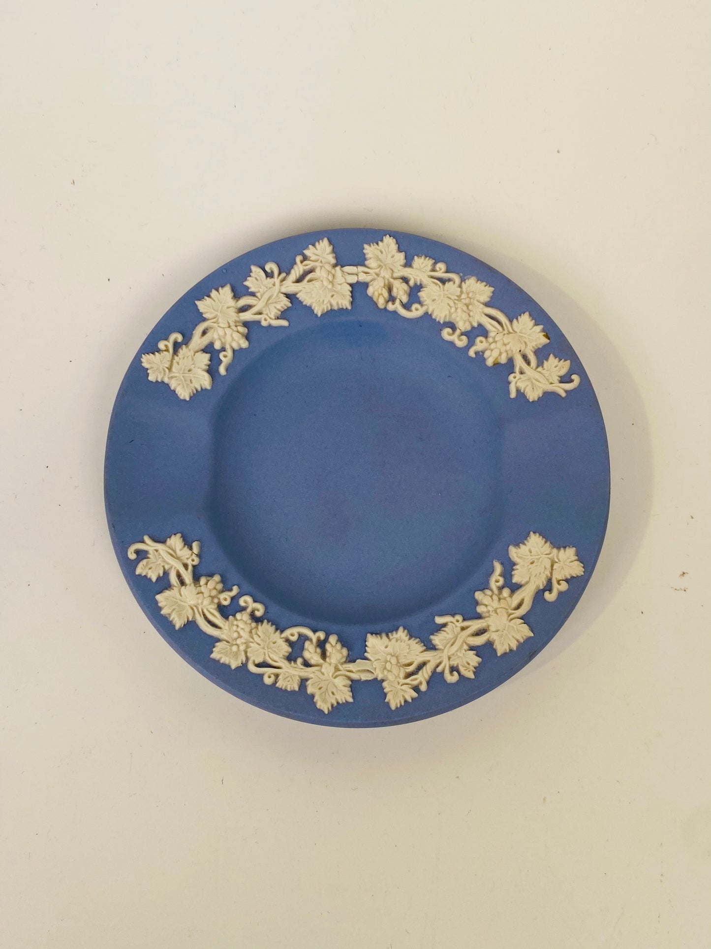 英國製Wedgwood 玉石浮雕系列煙灰缸